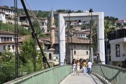 Berat: HÃ¤ngebrÃ¼cke