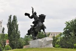 Tiraspol: Statue Suworow