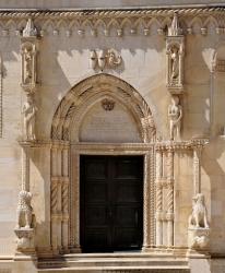 Sibenik: Löwenportal