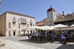 Trogir: zentraler Platz