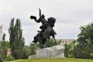 Tiraspol: Statue Suworow