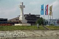 Vukovar: Gedenkstein an der Donau