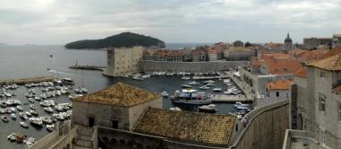 Insel Lokrum vor dem alten Stadthafen von Dubrovnik