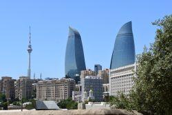 Baku: Altstadt mit Flammentürme