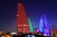 Baku: Flame Towers bei Nacht
